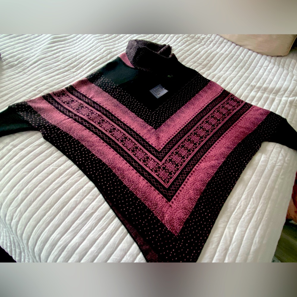Poncho - Picture 3 of 5